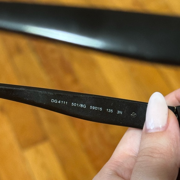 Dolce & Gabbana DG 4111 Sunglasses 😎 - Picture 5 of 8